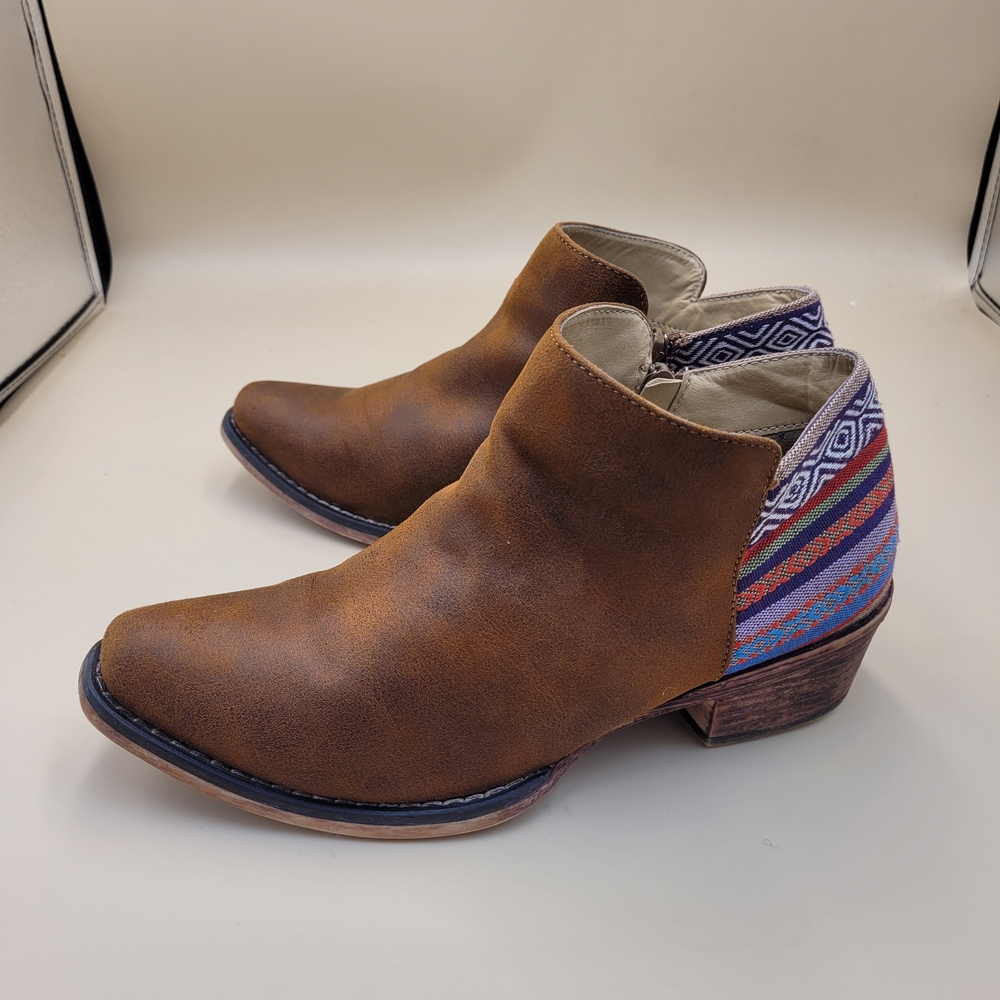 Roper Brown Sedona Ankle Boots Aztec Heel Snip Toe Faux Leather Womens Size 6.5 - Picture 3 of 7